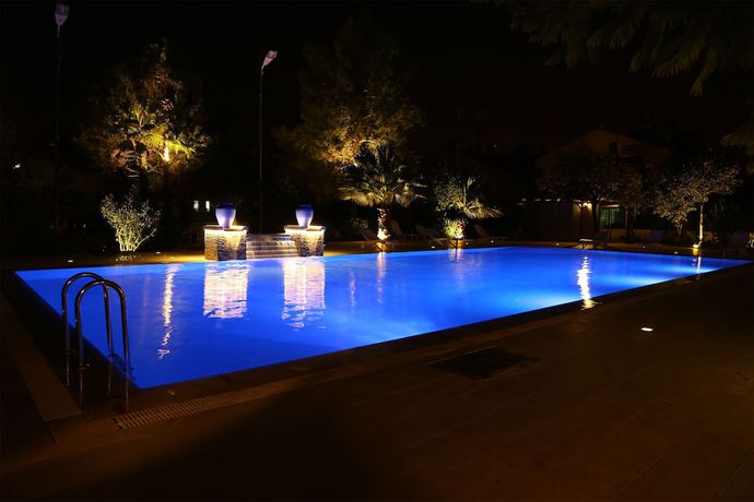 Imagen de la piscina del Lill Maison & City Club. Foto 18
