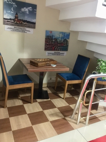Imagen de los interiores del Lily Airport Otel. Foto 19