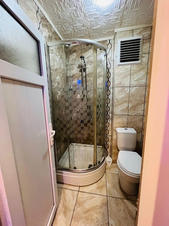 Imagen de la habitación del Liman Hotel. Foto 4