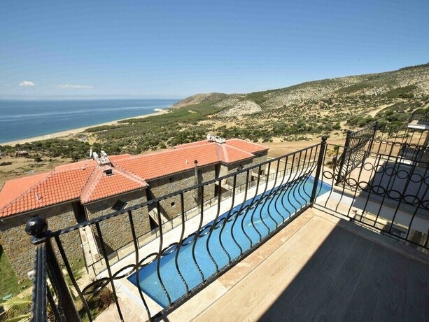 Imagen general del Limnos Hotel. Foto 8