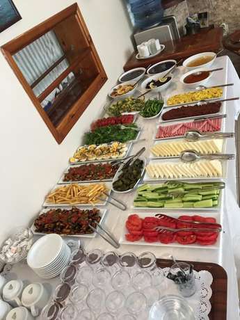 Imagen del bar/restaurante del Limon Otel. Foto 11