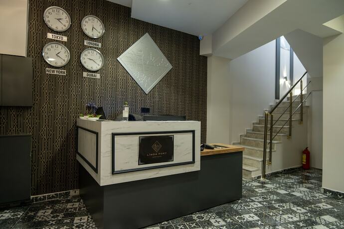 Imagen general del Linda Port Hotel. Foto 2