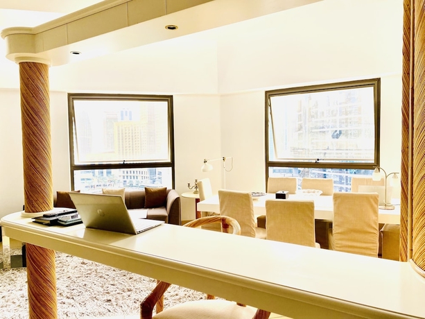 Imagen de los interiores del Living Room JBR. Foto 17