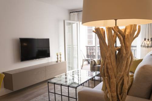 Imagen de la habitación del Living4malaga Premium. Foto 3