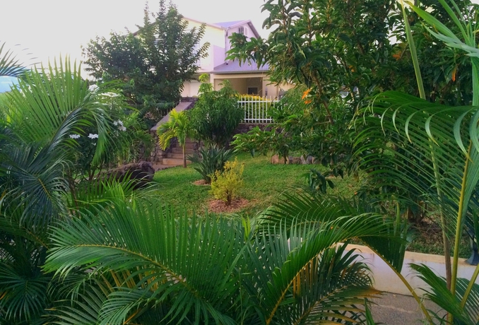 Imagen de los exteriores del L'oasis De Terre Rouge. Foto 12