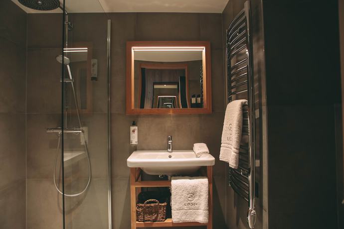 Imagen de la habitación del Lodji Hotel. Foto 9