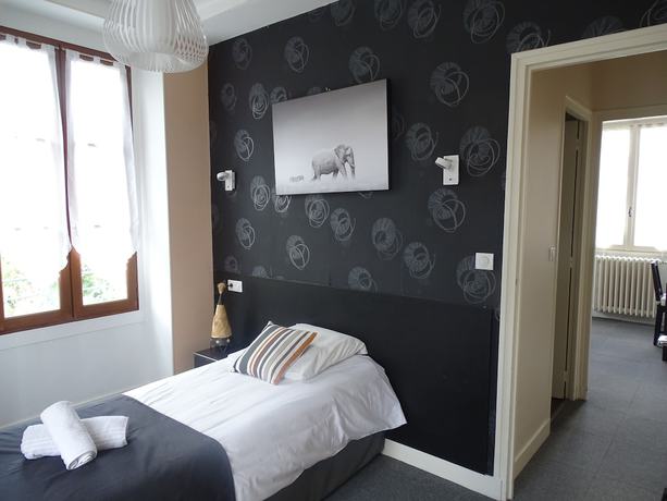 Imagen de la habitación del Logis H&ocirc;tel AMBROISE. Foto 8