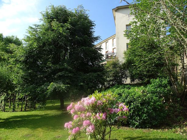 Imagen general del Logis H&ocirc;tel AMBROISE. Foto 1