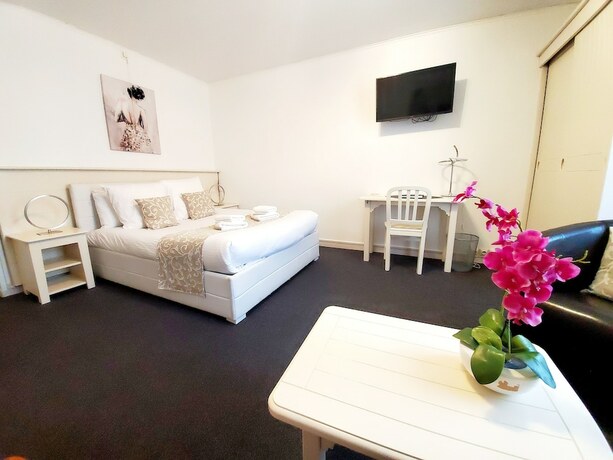 Imagen de la habitación del Logis H&ocirc;tel Belle Etoile Vichy. Foto 14
