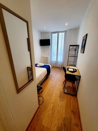 Imagen de la habitación del Logis H&ocirc;tel Belle Etoile Vichy. Foto 18