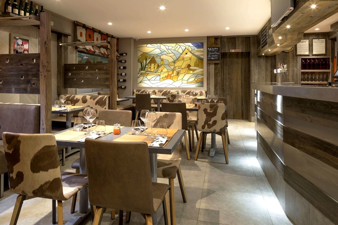 Imagen del bar/restaurante del Logis H&ocirc;tel Christiania. Foto 3