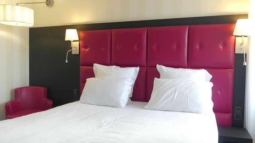 Imagen de la habitación del Logis H&ocirc;tel Saint-Guirec et de la Plage. Foto 14