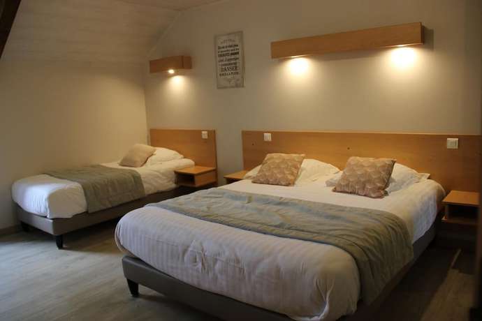 Imagen de la habitación del Logis Hôtel la Méridienne. Foto 8