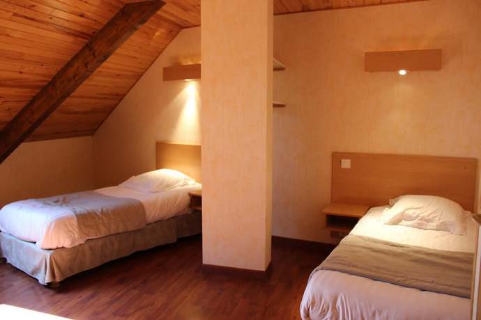 Imagen de la habitación del Logis Hôtel la Méridienne. Foto 14