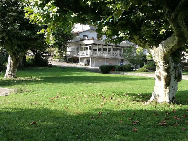 Imagen de los exteriores del Logis H&ocirc;tel les Lodges Du Lac. Foto 17