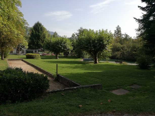 Imagen de los exteriores del Logis H&ocirc;tel les Lodges Du Lac. Foto 18