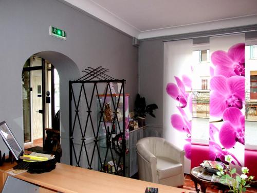 Imagen de la habitación del Logis Hotel L'occitan. Foto 10