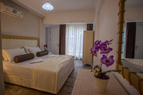 Imagen de la habitación del London Hotel, FETHIYE. Foto 4