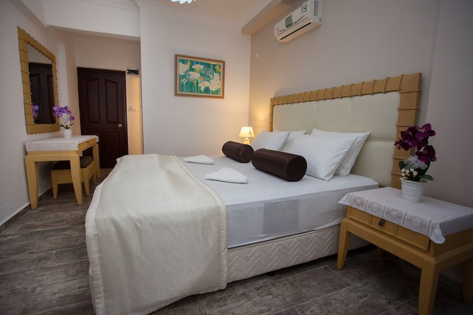 Imagen de la habitación del London Hotel, FETHIYE. Foto 2