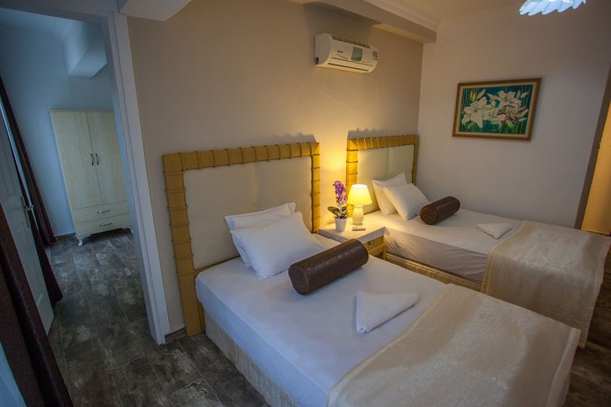 Imagen de la habitación del London Hotel, FETHIYE. Foto 10