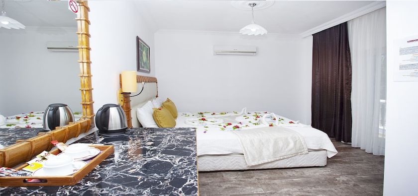 Imagen de la habitación del London Hotel, FETHIYE. Foto 12