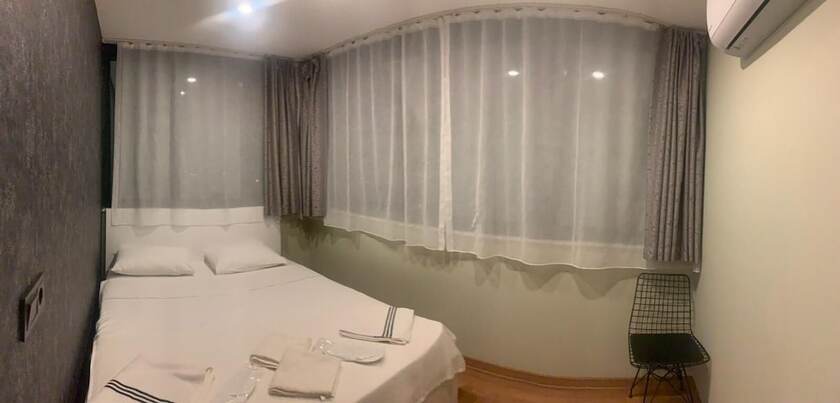 Imagen de la habitación del London Otel. Foto 15