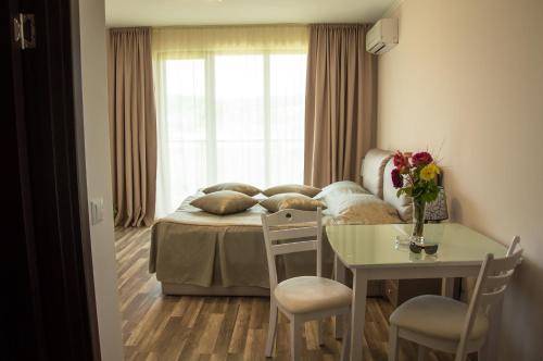 Imagen de la habitación del Long Beach Resort. Foto 11