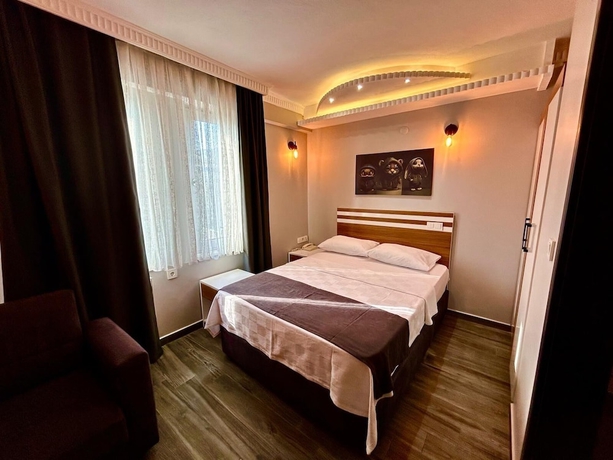 Imagen de la habitación del Lopera Beach Hotel. Foto 6