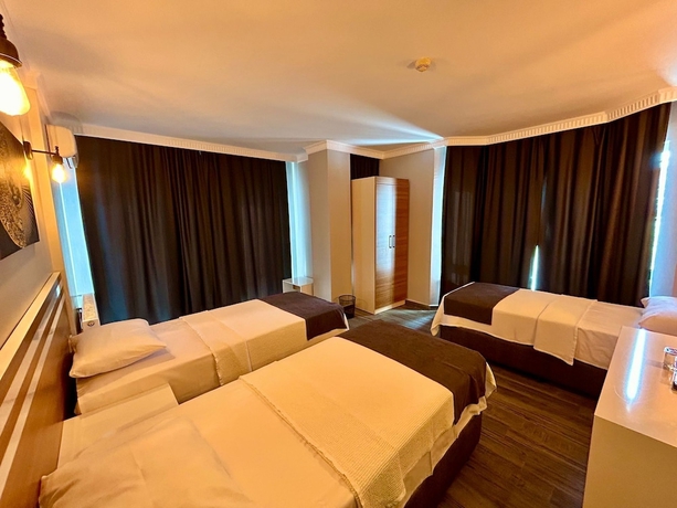 Imagen de la habitación del Lopera Beach Hotel. Foto 15
