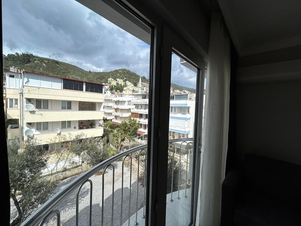 Imagen de la habitación del Lopera Beach Hotel. Foto 17