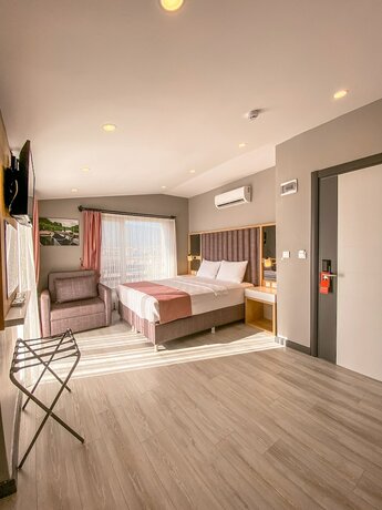 Imagen de la habitación del L\'opera Deluxe Hotel. Foto 20
