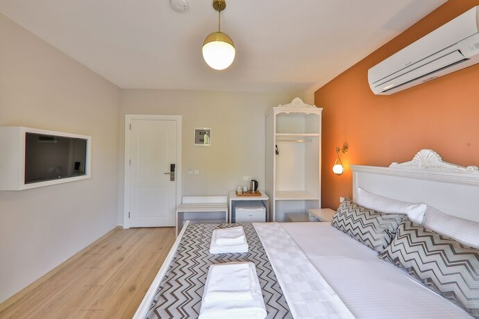 Imagen de la habitación del Lora Kas Otel. Foto 17