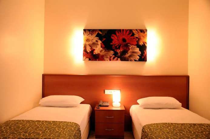 Imagen de la habitación del Lord Hotel. Foto 7
