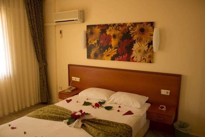 Imagen de la habitación del Lord Hotel. Foto 8