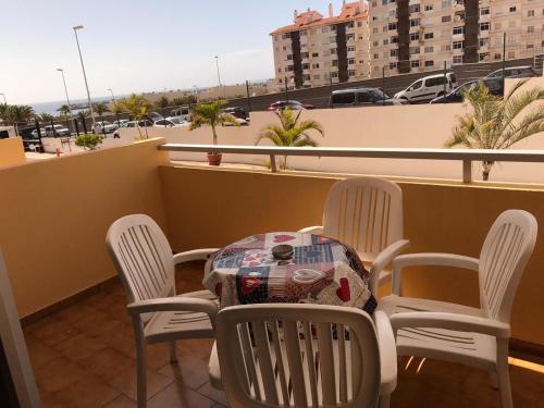 Imagen de la habitación del Los Angeles One Bedroom Apartment In Los Cristianos, South Of Tenerife. Foto 4