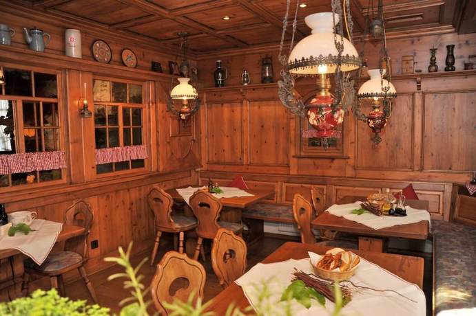 Imagen del bar/restaurante del L&ouml;wen Hotel and Restaurant. Foto 7