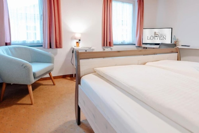 Imagen de la habitación del L&ouml;wen Hotel and Restaurant, Marktbreit. Foto 14