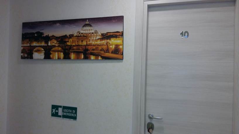 Imagen de los interiores del Love Vatican Rome. Foto 16