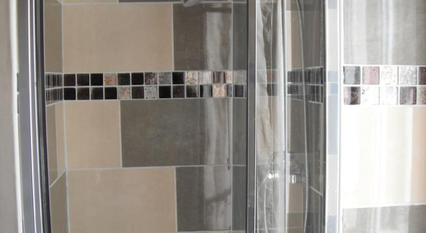 Imagen de la habitación del Lpl Hôtel. Foto 2