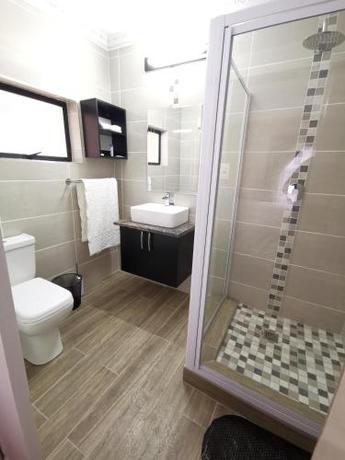 Imagen de la habitación del Lucolo Palace B&B - East London. Foto 17