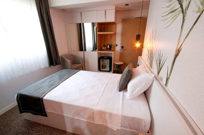 Imagen de la habitación del Luis Otel. Foto 17