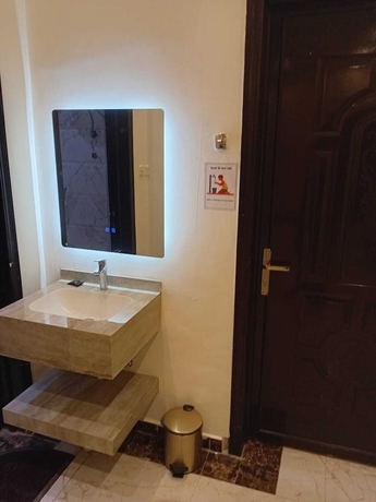 Imagen de la habitación del Luluat Althuraya Serviced Apartments. Foto 15