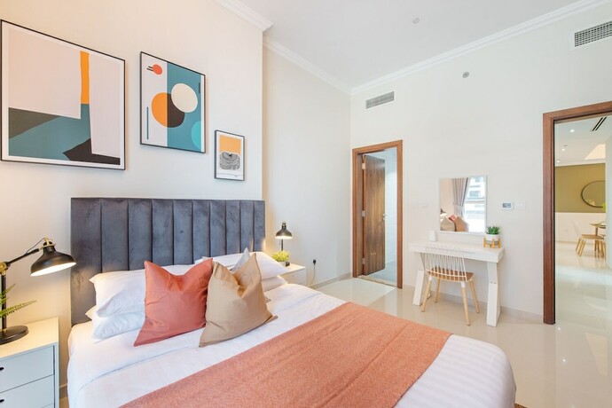 Imagen de la habitación del Luxe Apartments near Dubai Mall, Burj Khalifa - Pool, Gym, and Parking by Sojo Stay. Foto 16