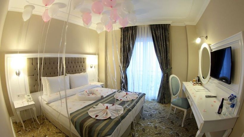 Imagen de la piscina del Luxor Garden Hotel. Foto 16