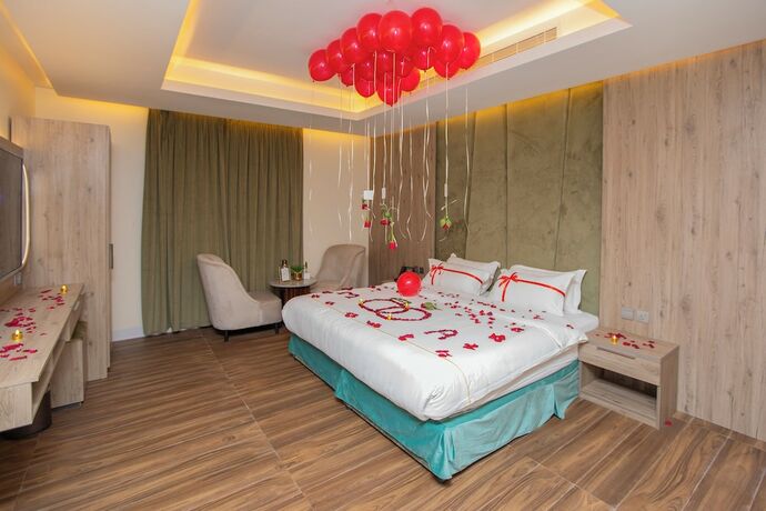 Imagen de la habitación del Luxury Night Hotel. Foto 13