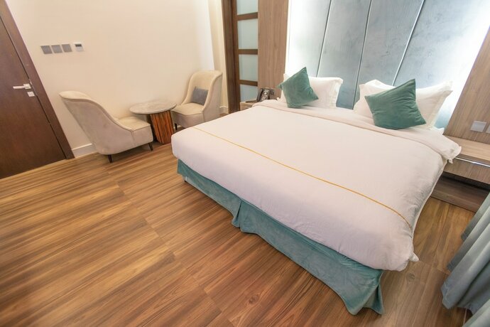 Imagen de la habitación del Luxury Night Hotel. Foto 14