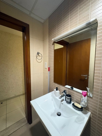 Imagen de la habitación del Luxury Rooms Ajman. Foto 5