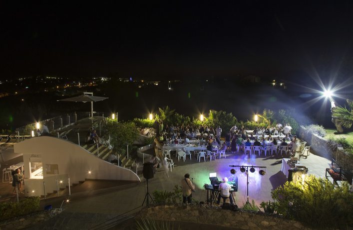 Imagen de los interiores del Luzia Agriresort, Ricadi. Foto 14