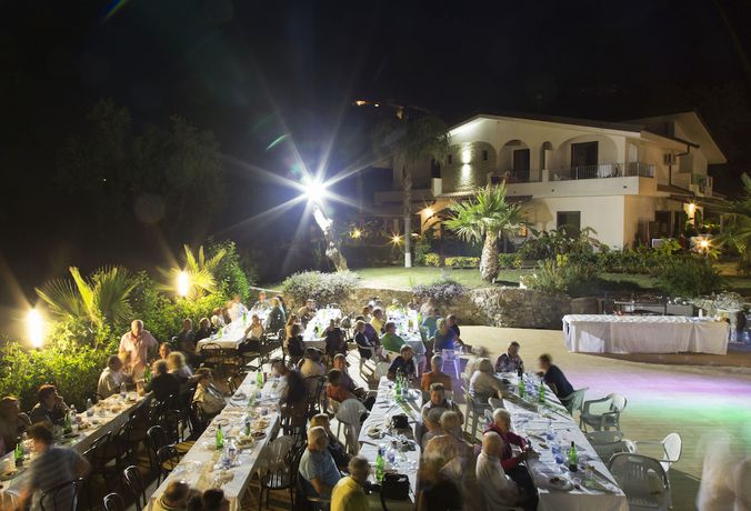 Imagen de los interiores del Luzia Agriresort, Ricadi. Foto 15