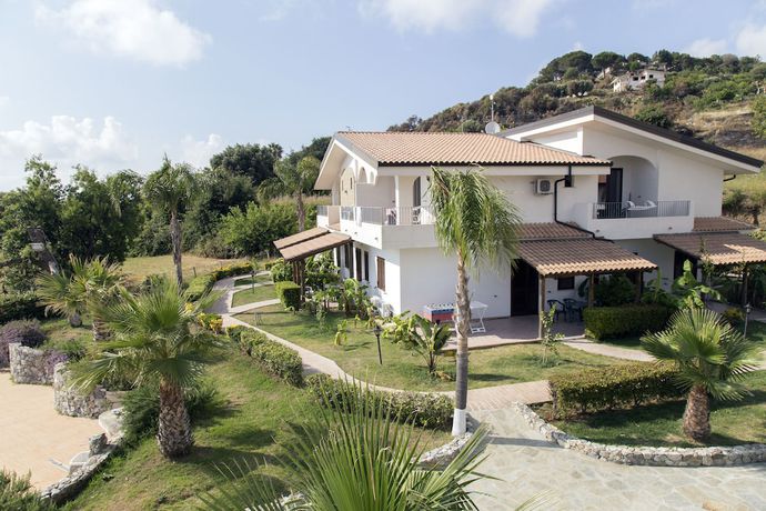 Imagen general del Luzia Agriresort, Ricadi. Foto 1
